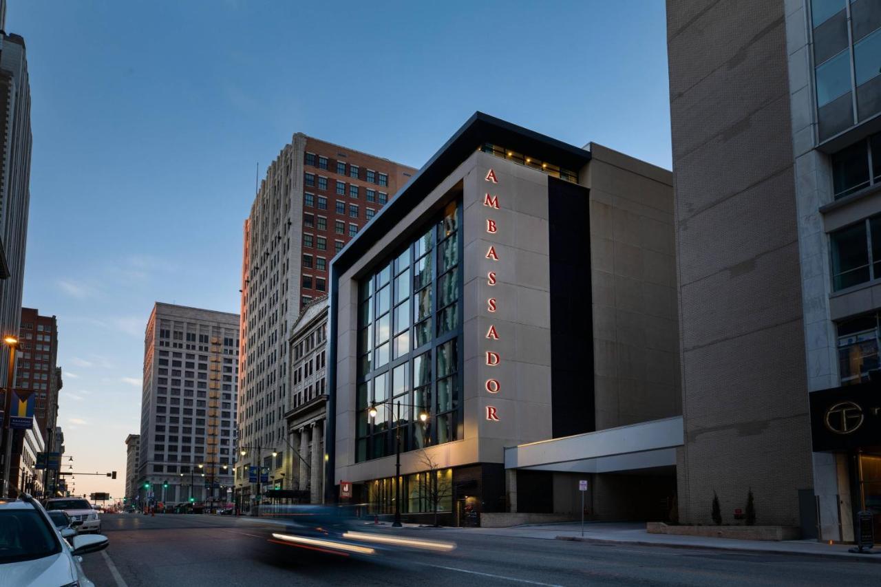 Ambassador Kansas City, Autograph Collection Hotel 4*