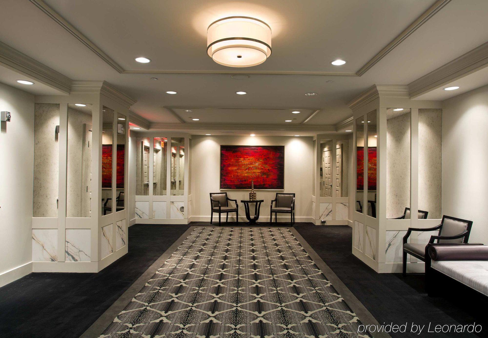 Ambassador Kansas City, Autograph Collection Hotel