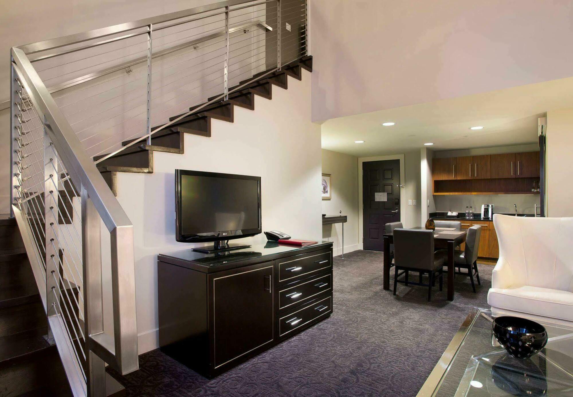 Ambassador Kansas City, Autograph Collection 4* Kansas City