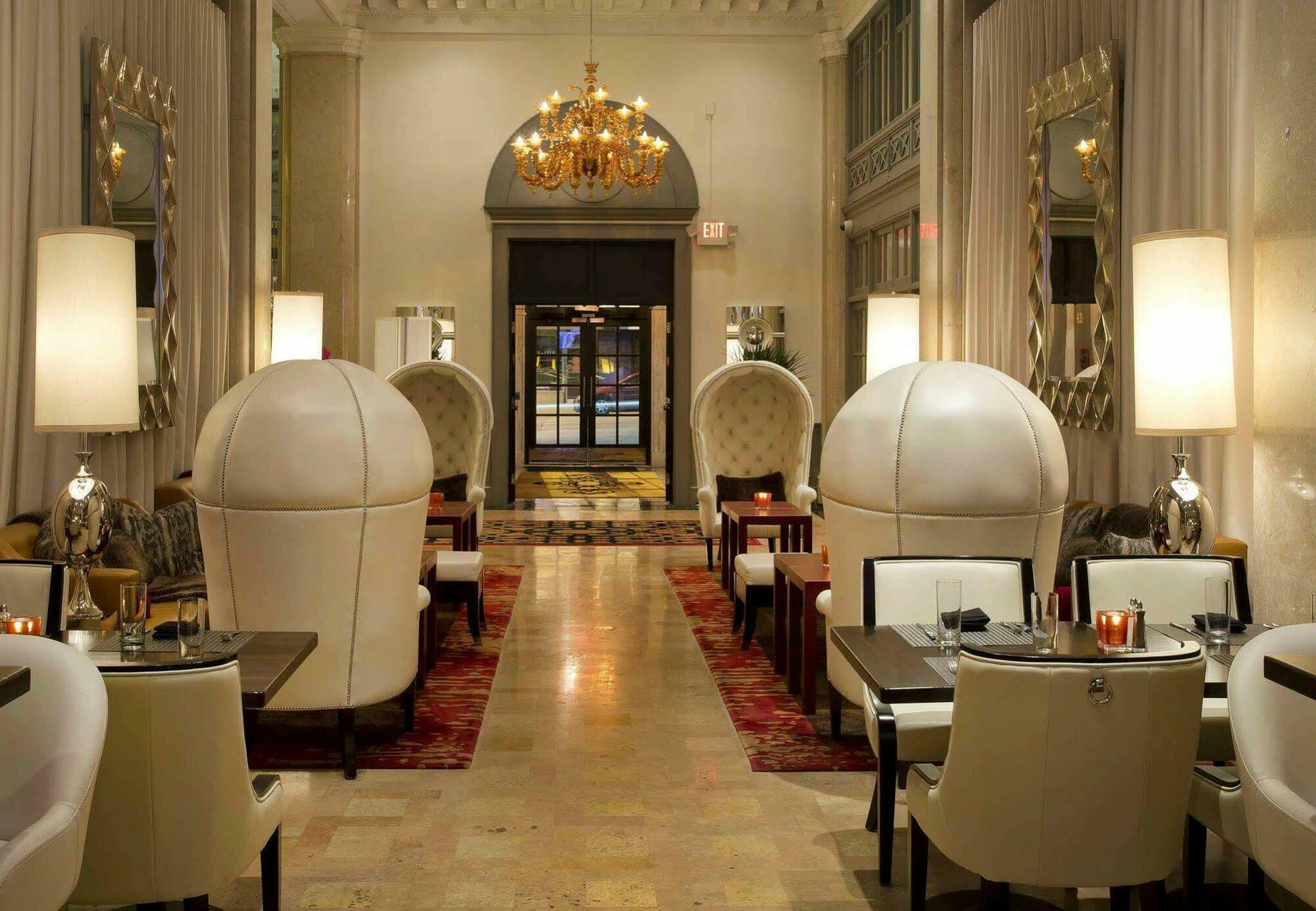 Ambassador Kansas City, Autograph Collection 4*