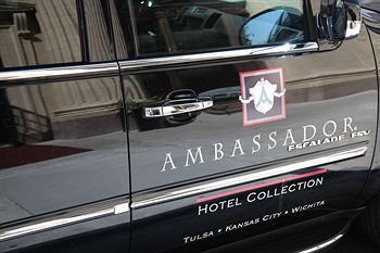 Ambassador Kansas City, Autograph Collection Hotel